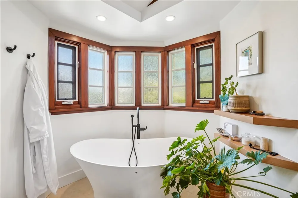 1732 Poinsettia Avenue Manhattan Beach, CA 90266