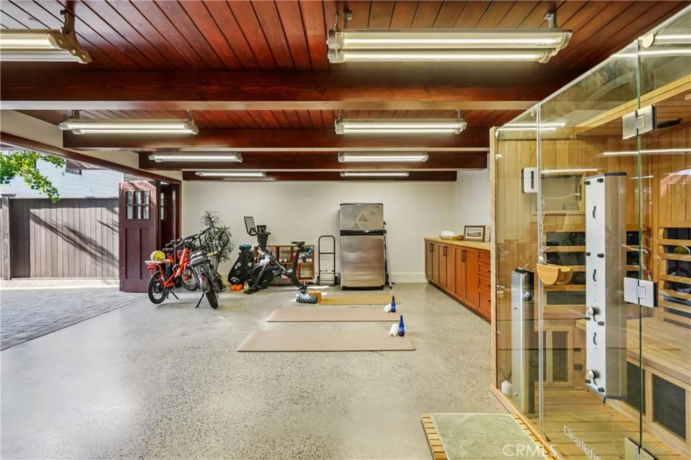 1732 Poinsettia Avenue Manhattan Beach, CA 90266