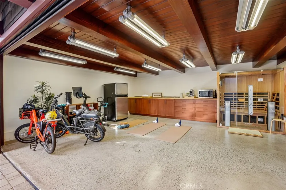 1732 Poinsettia Avenue Manhattan Beach, CA 90266