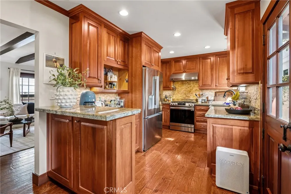 1732 Poinsettia Avenue Manhattan Beach, CA 90266