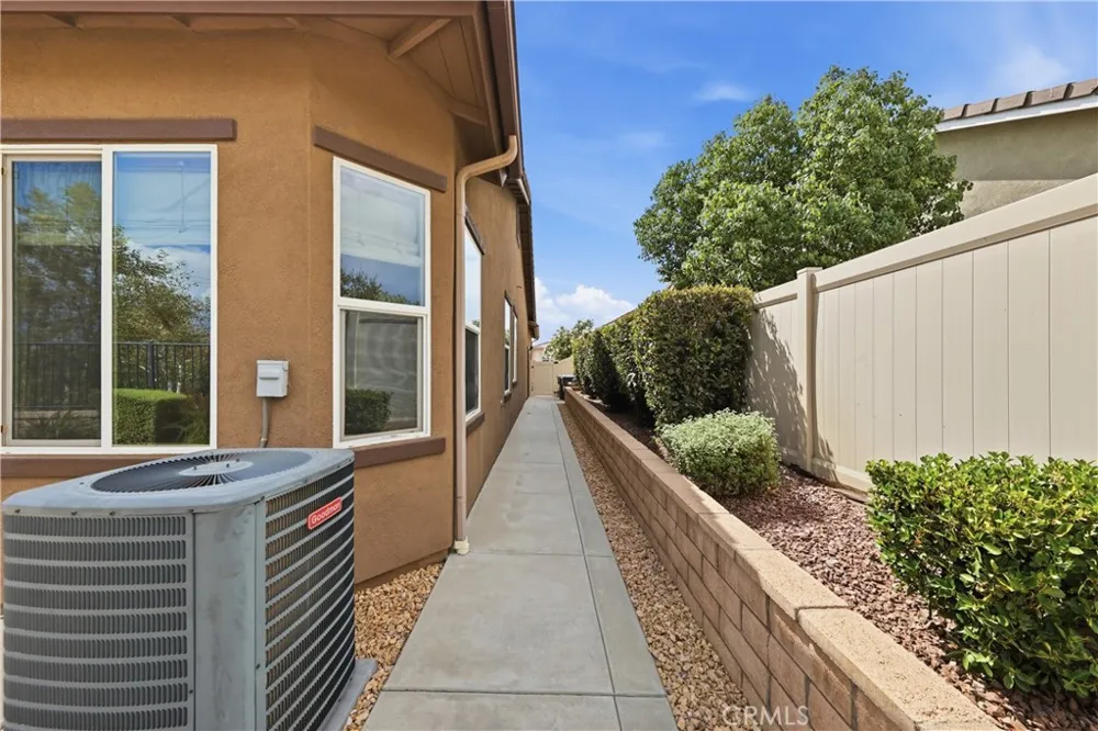 1564 Rio Grande Beaumont, CA 92223