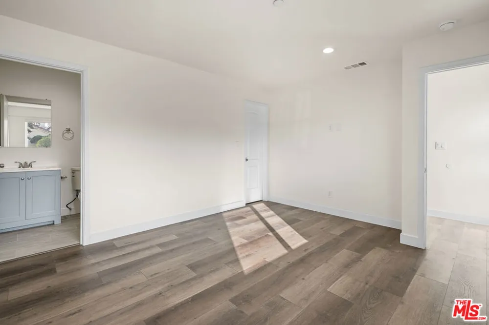 2527 Hauser Boulevard #A Los Angeles, CA 90016