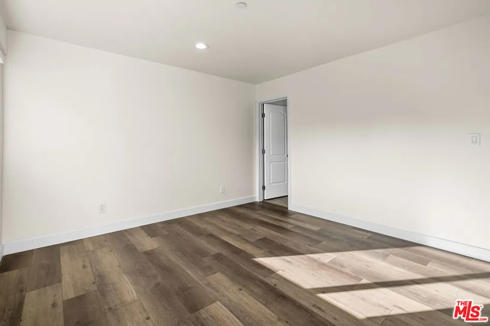 2527 Hauser Boulevard #A Los Angeles, CA 90016