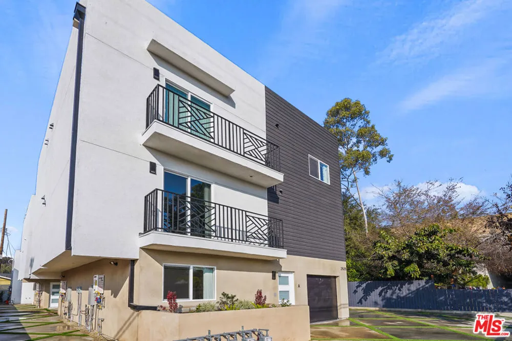 2527 Hauser Boulevard #A Los Angeles, CA 90016