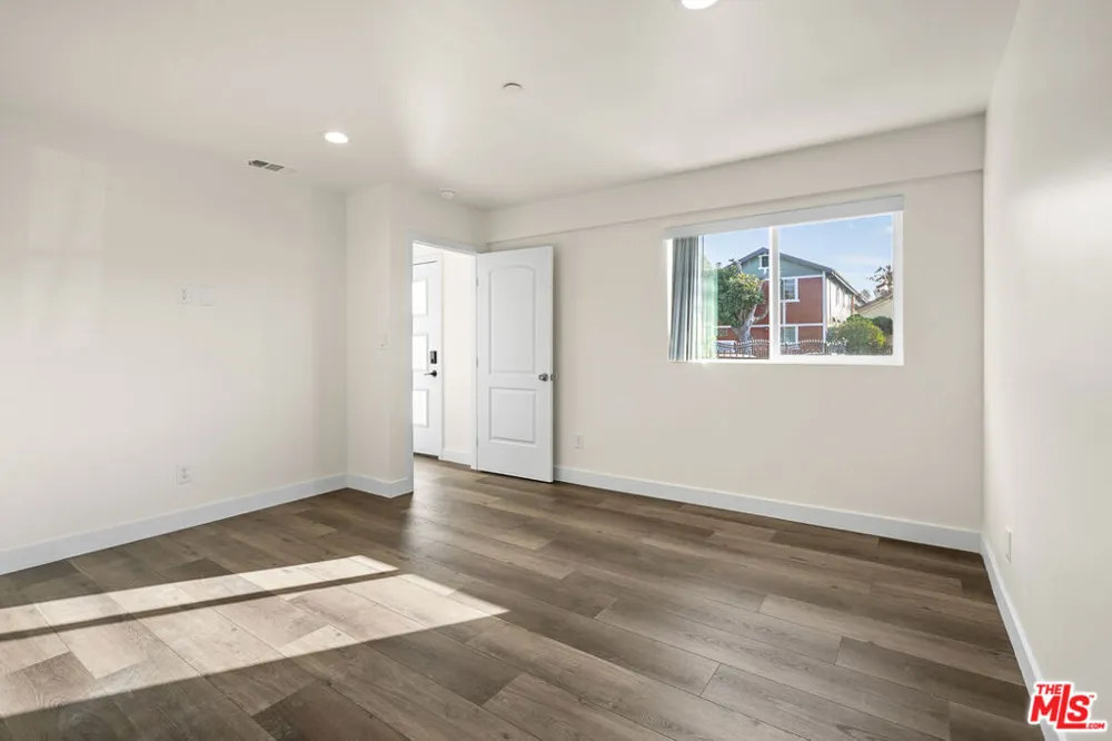 2527 Hauser Boulevard #A Los Angeles, CA 90016
