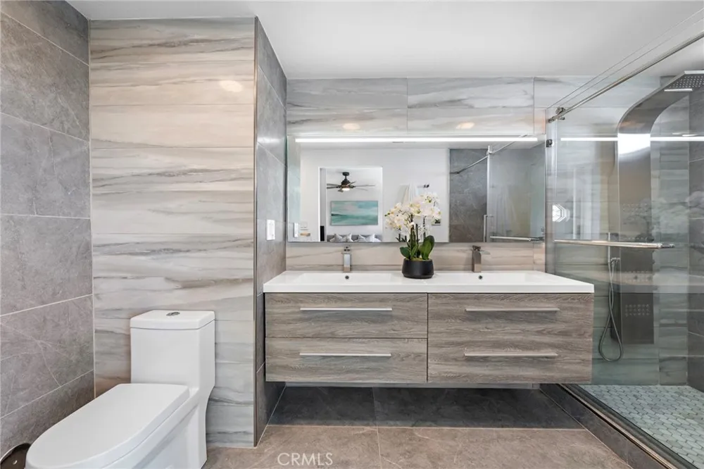 21891 Starfire Huntington Beach, CA 92646