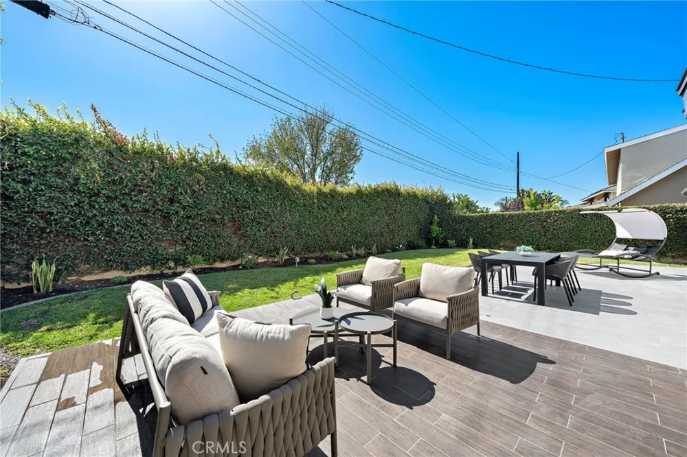 21891 Starfire Huntington Beach, CA 92646