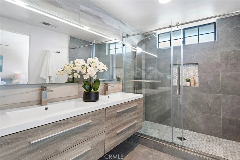 21891 Starfire Huntington Beach, CA 92646