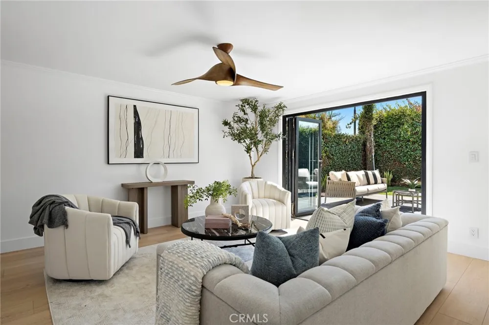 21891 Starfire Huntington Beach, CA 92646