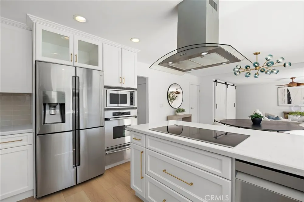 21891 Starfire Huntington Beach, CA 92646