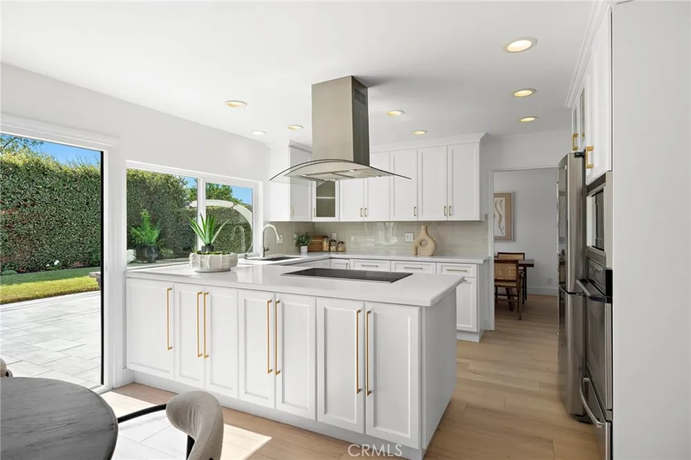 21891 Starfire Huntington Beach, CA 92646