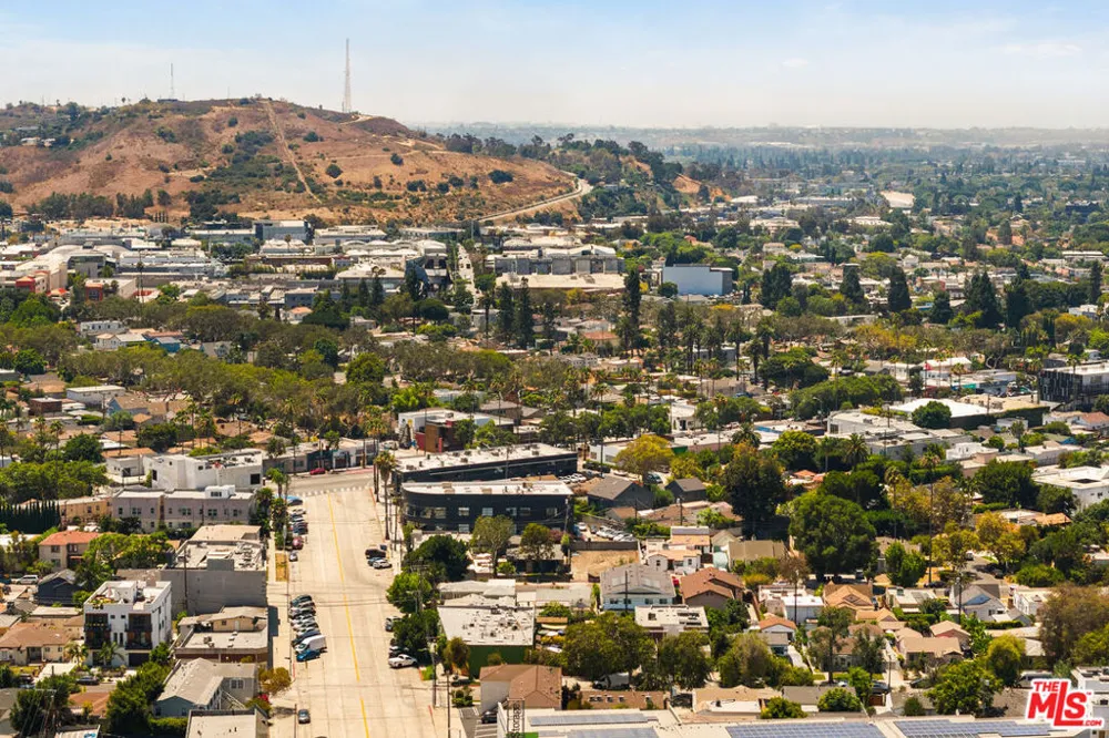 8511 Melvil Street Los Angeles, CA 90034