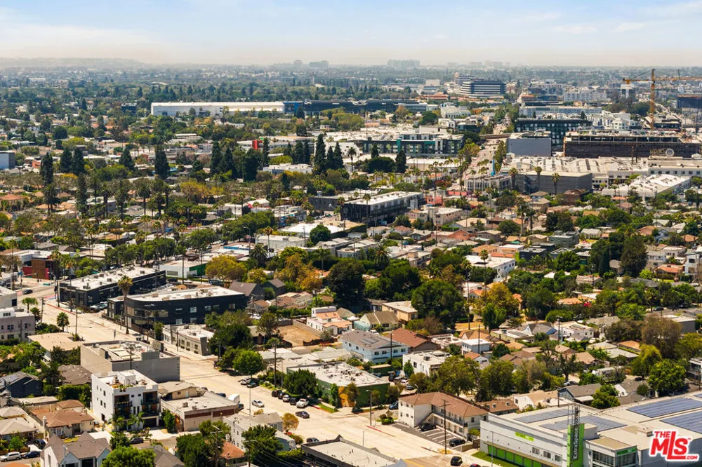 8511 Melvil Street Los Angeles, CA 90034