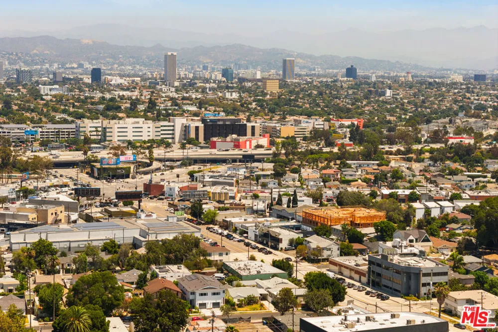 8511 Melvil Street Los Angeles, CA 90034