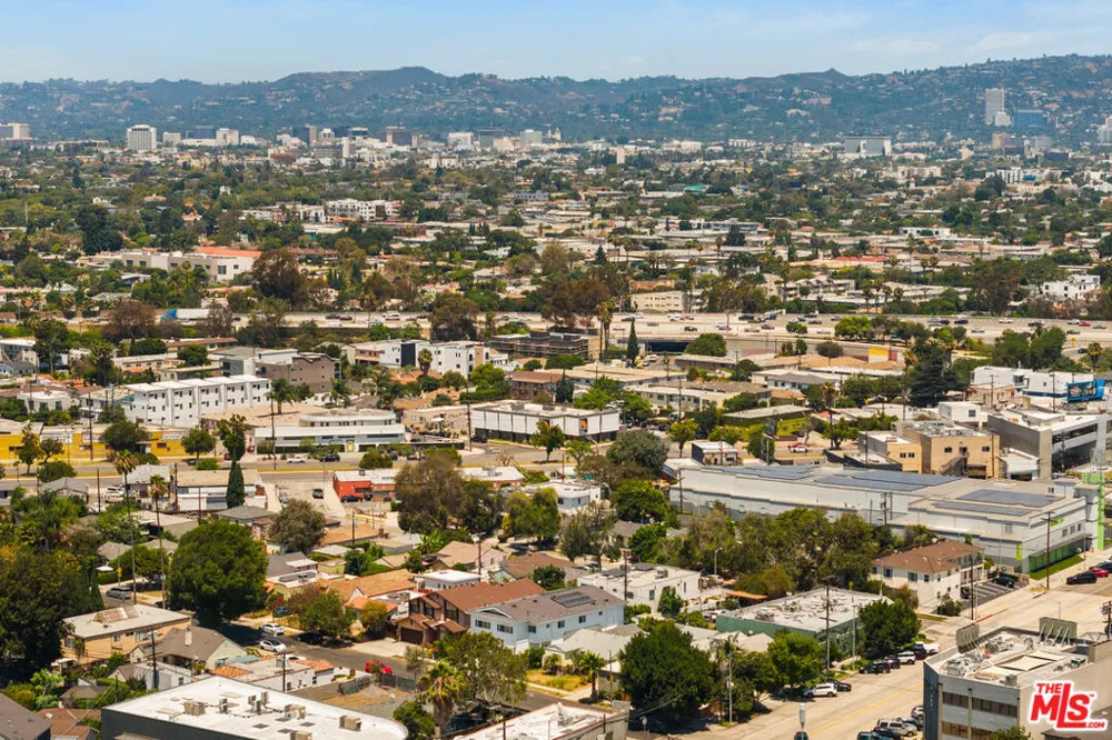 8511 Melvil Street Los Angeles, CA 90034