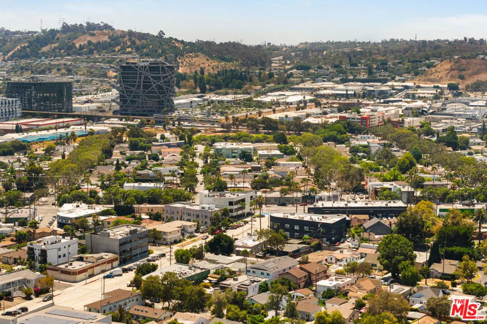 8511 Melvil Street Los Angeles, CA 90034