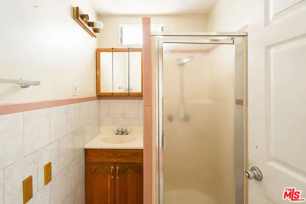 8511 Melvil Street Los Angeles, CA 90034