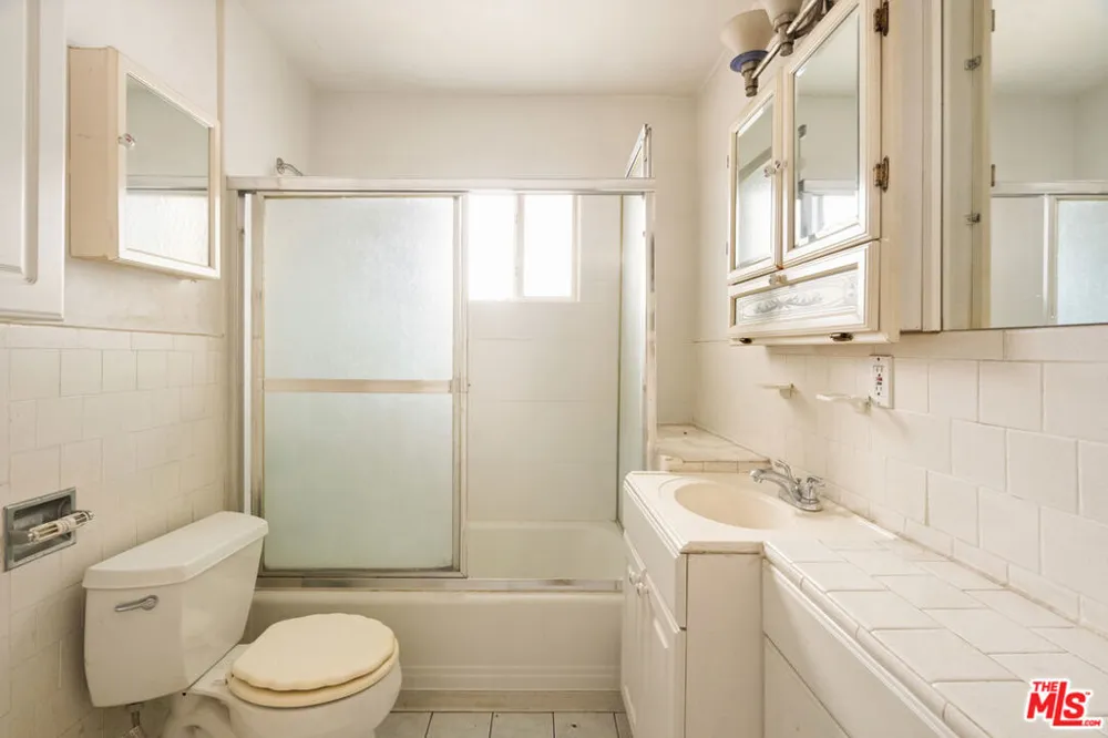 8511 Melvil Street Los Angeles, CA 90034
