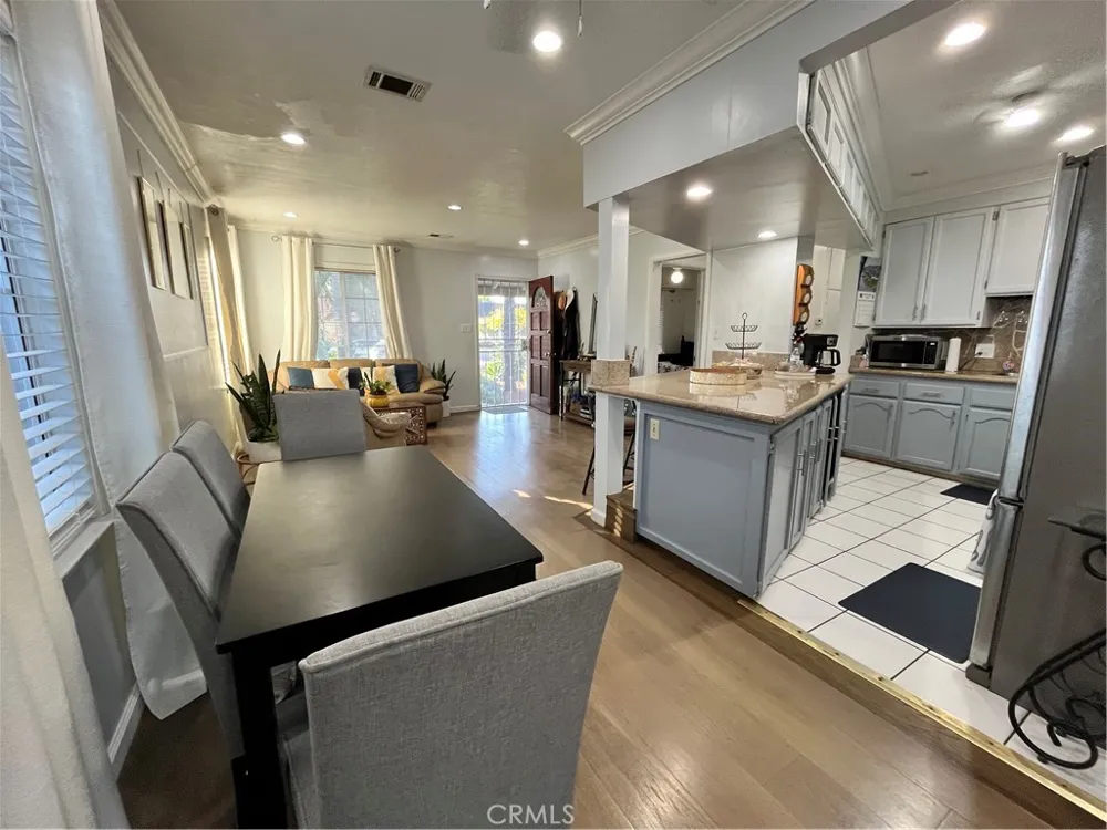 15502 Halcourt Norwalk, CA 90650