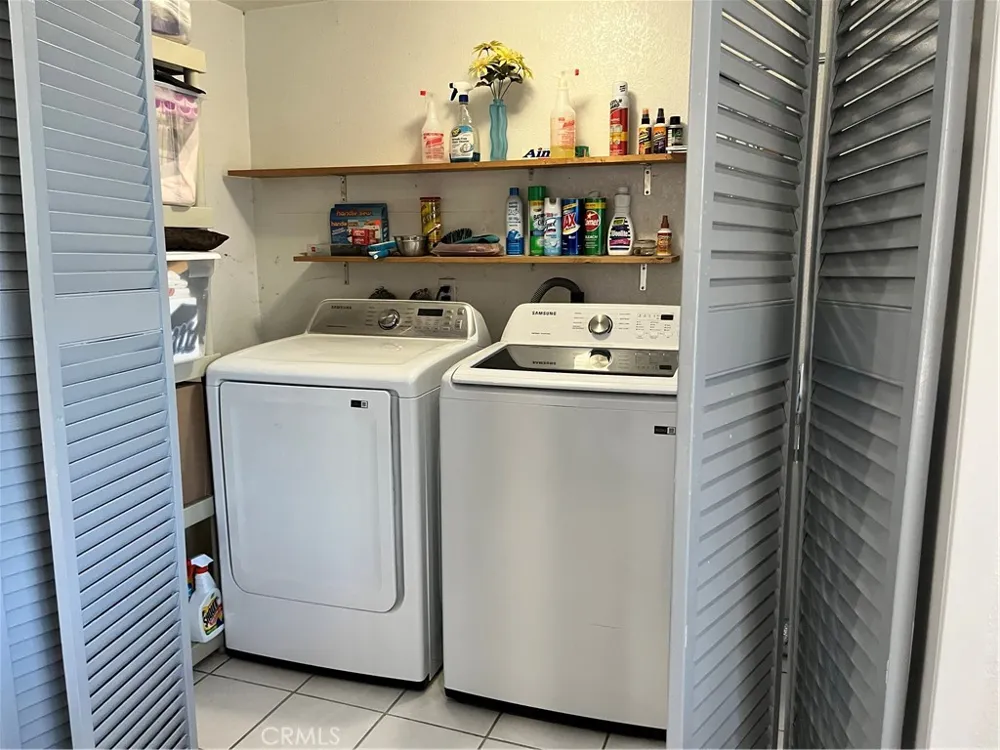 15502 Halcourt Norwalk, CA 90650