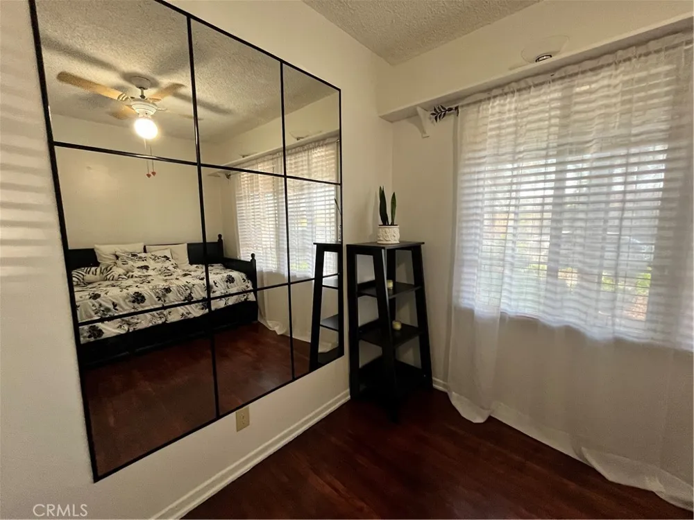 15502 Halcourt Norwalk, CA 90650