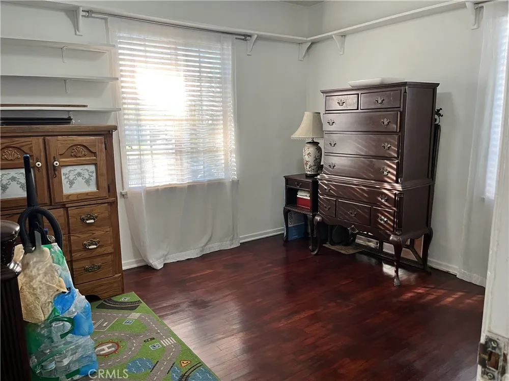 15502 Halcourt Norwalk, CA 90650