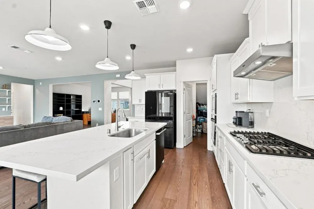 423 Brendan Court Hollister, CA 95023