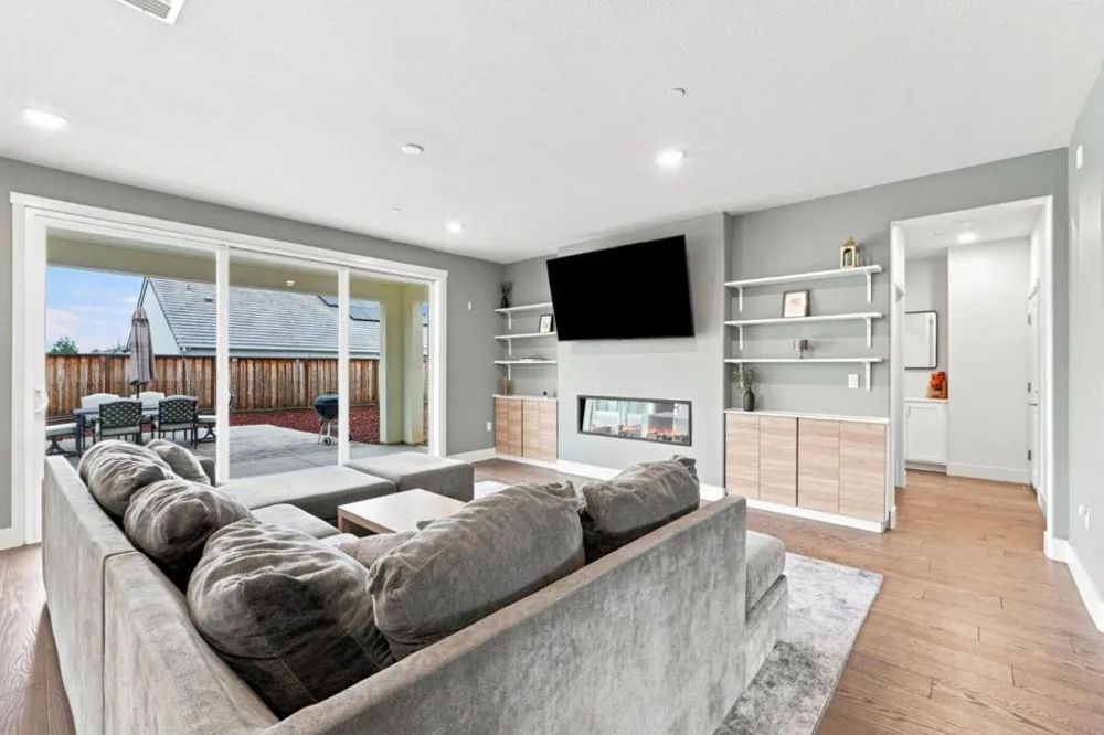 423 Brendan Court Hollister, CA 95023