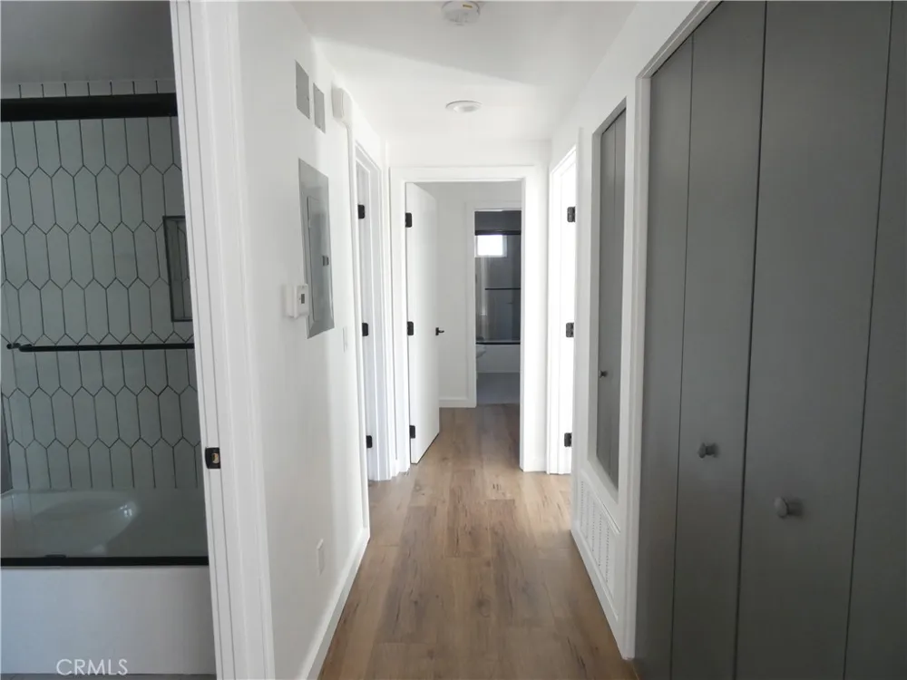6034 Craner Avenue North Hollywood, CA 91606