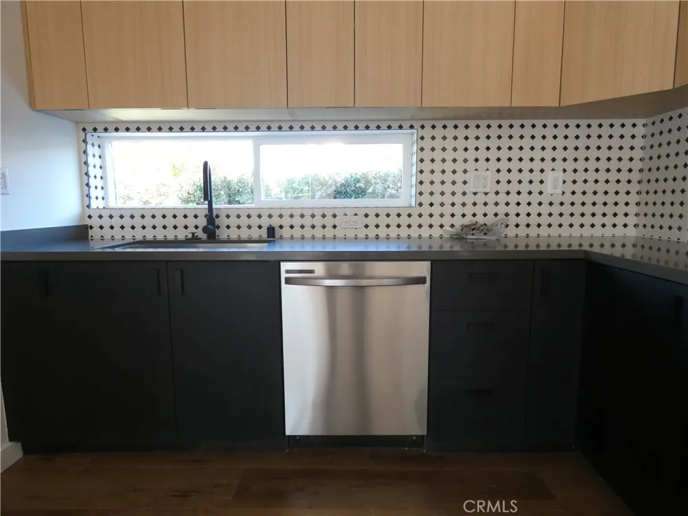 6034 Craner Avenue North Hollywood, CA 91606
