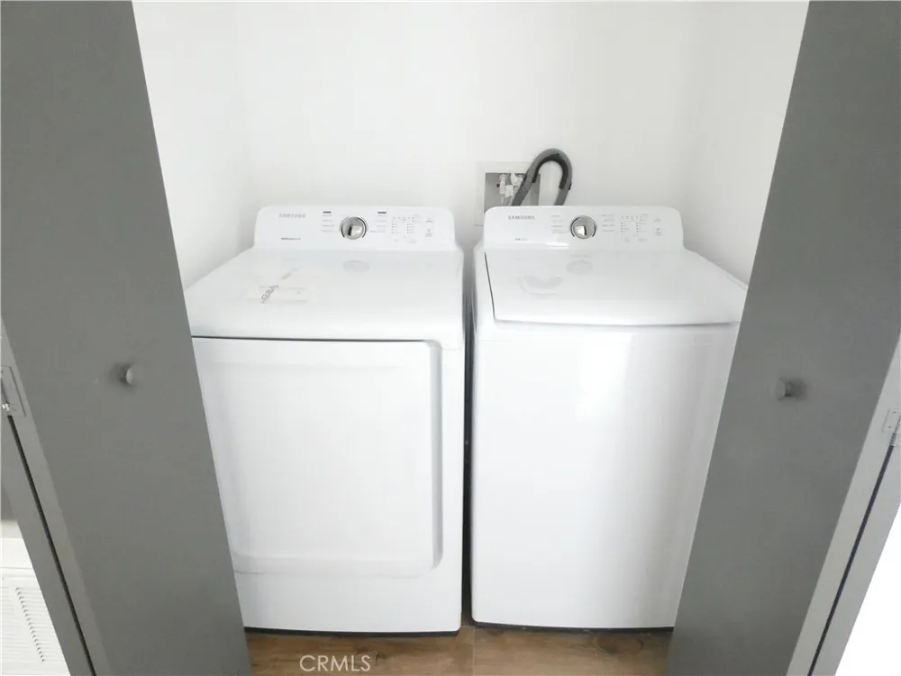 6034 Craner Avenue North Hollywood, CA 91606