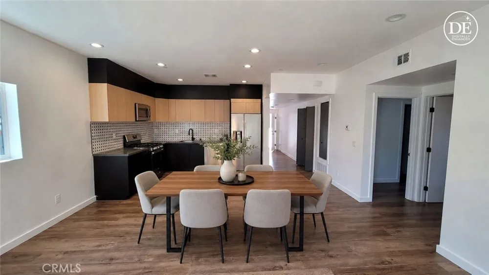 6034 Craner Avenue North Hollywood, CA 91606