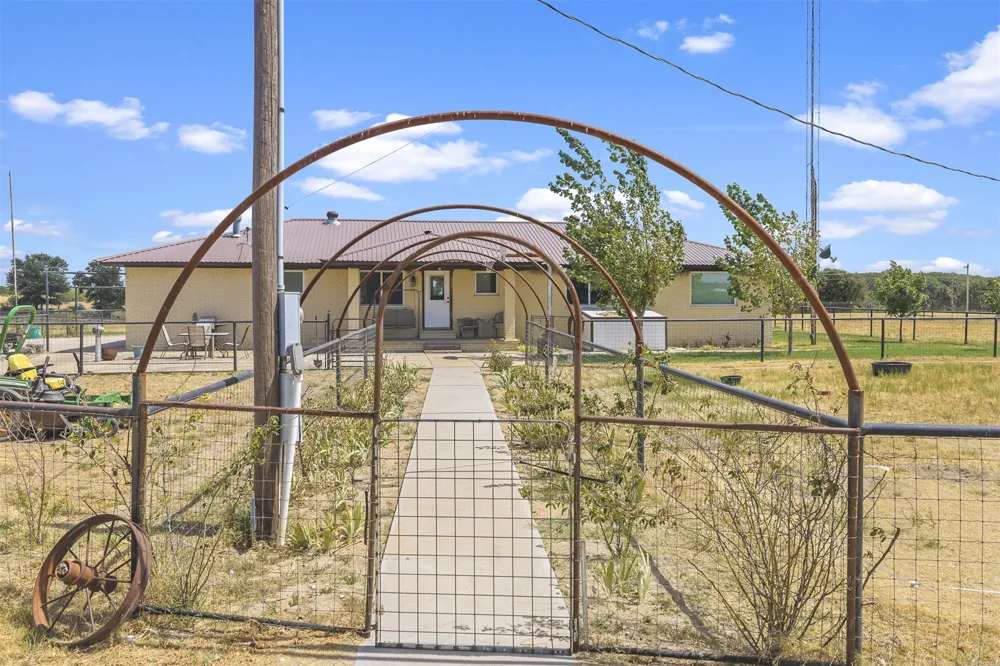 9138 Stockton Road Burneyville, OK 73430