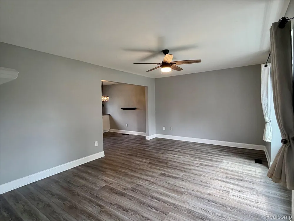 15873 Nathan Drive Macomb Township, MI 48044
