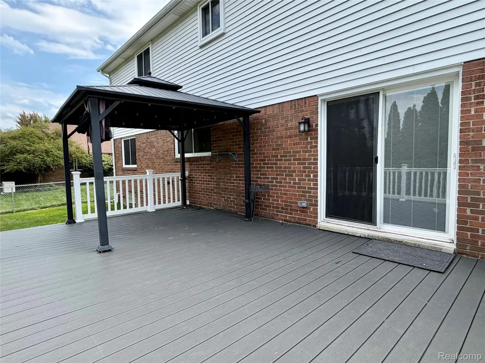 15873 Nathan Drive Macomb Township, MI 48044