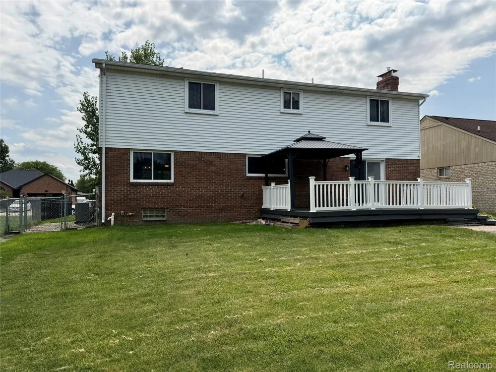 15873 Nathan Drive Macomb Township, MI 48044