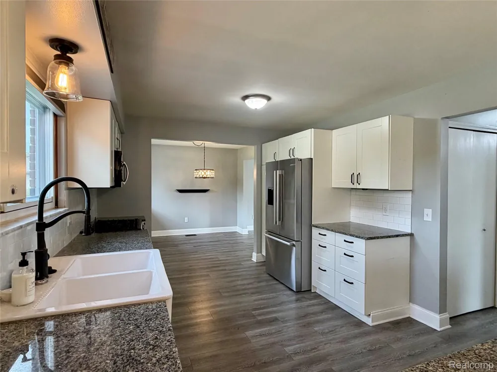 15873 Nathan Drive Macomb Township, MI 48044