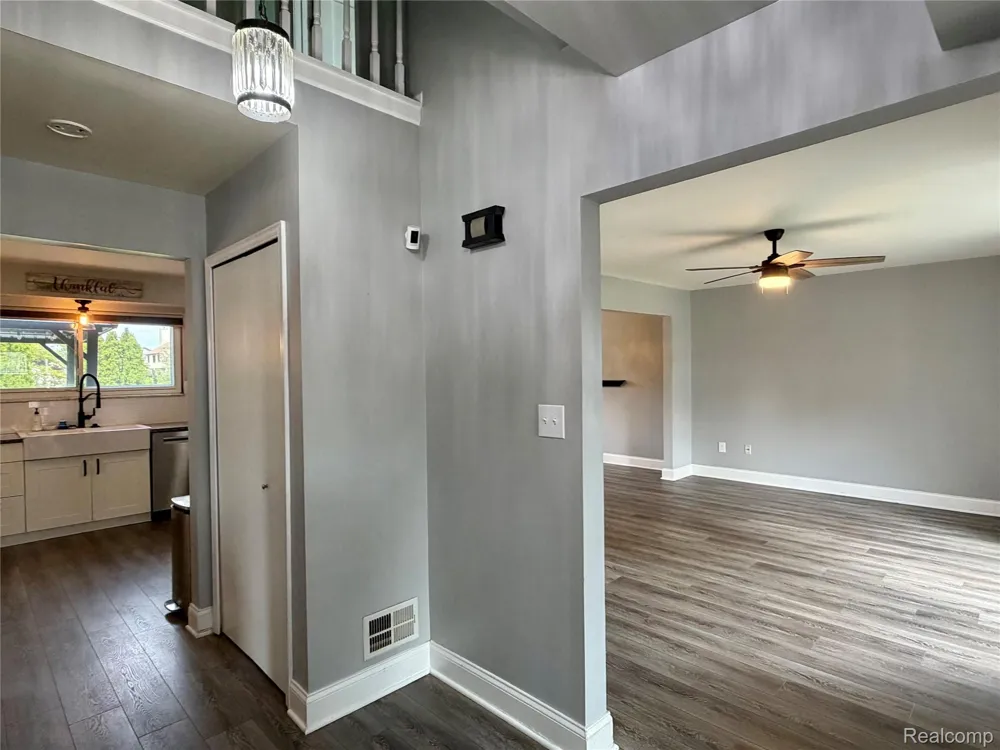15873 Nathan Drive Macomb Township, MI 48044