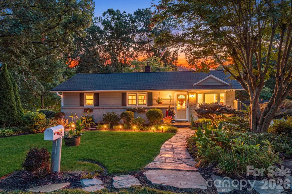 49 White Pine Drive Asheville, NC 28805