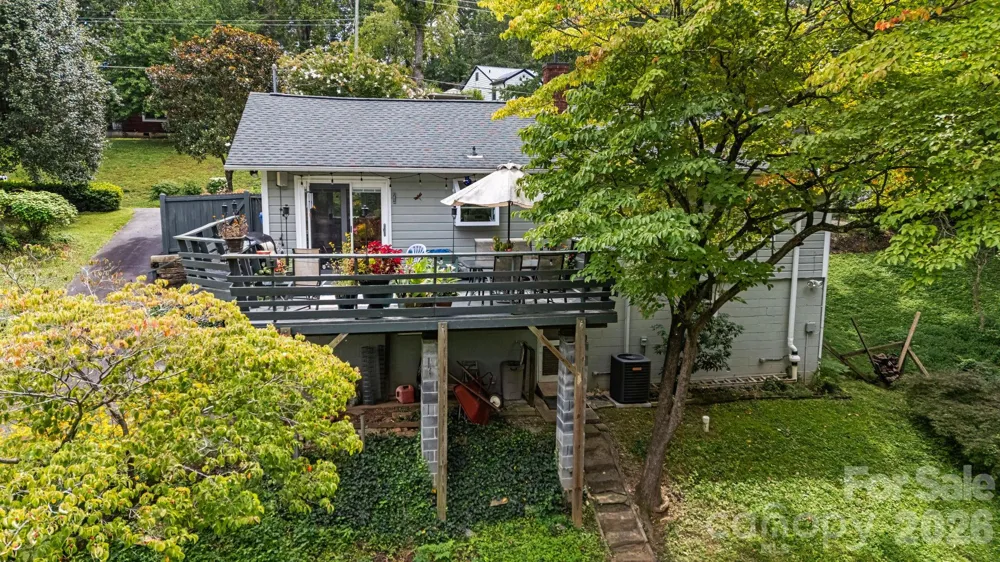 49 White Pine Drive Asheville, NC 28805