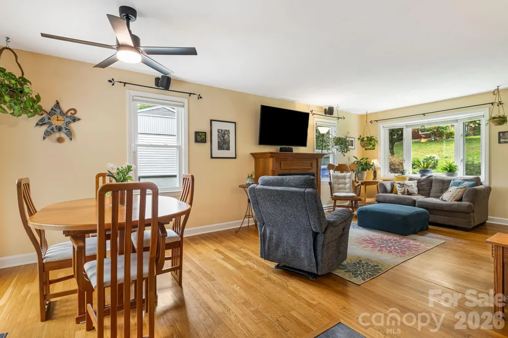49 White Pine Drive Asheville, NC 28805