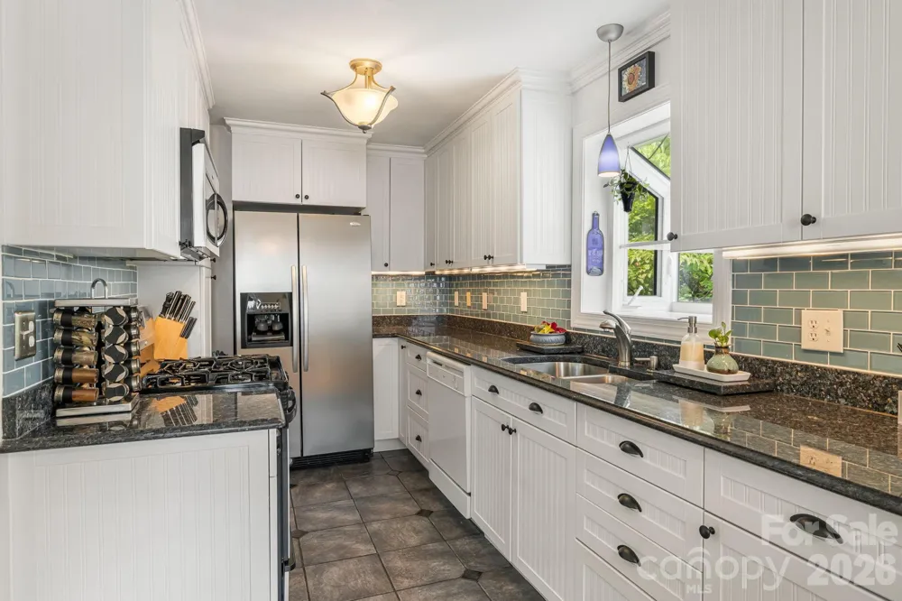 49 White Pine Drive Asheville, NC 28805