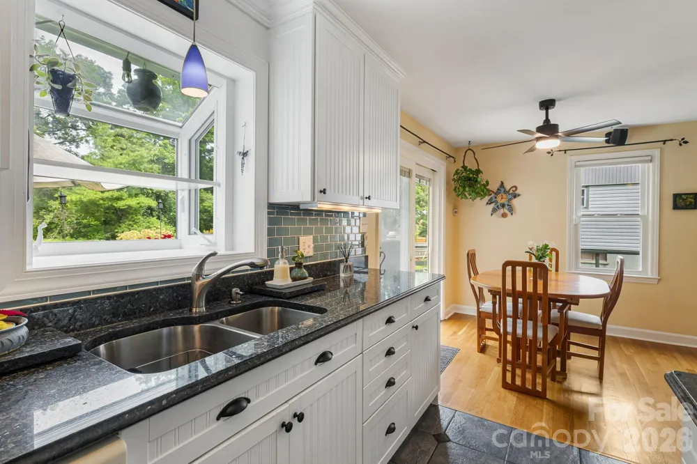 49 White Pine Drive Asheville, NC 28805