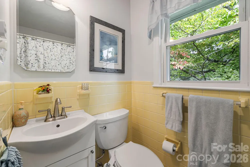 49 White Pine Drive Asheville, NC 28805