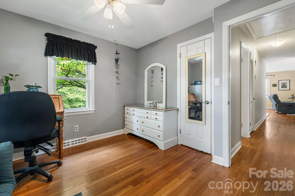49 White Pine Drive Asheville, NC 28805