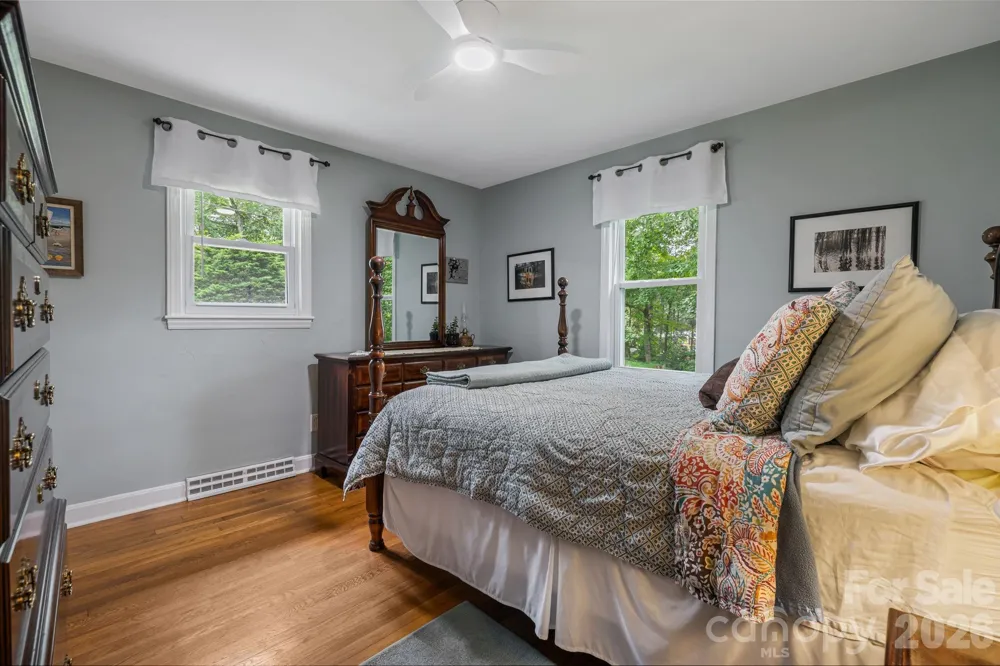 49 White Pine Drive Asheville, NC 28805