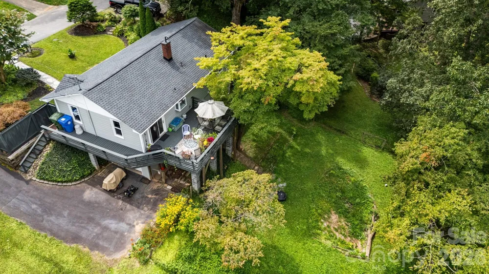 49 White Pine Drive Asheville, NC 28805