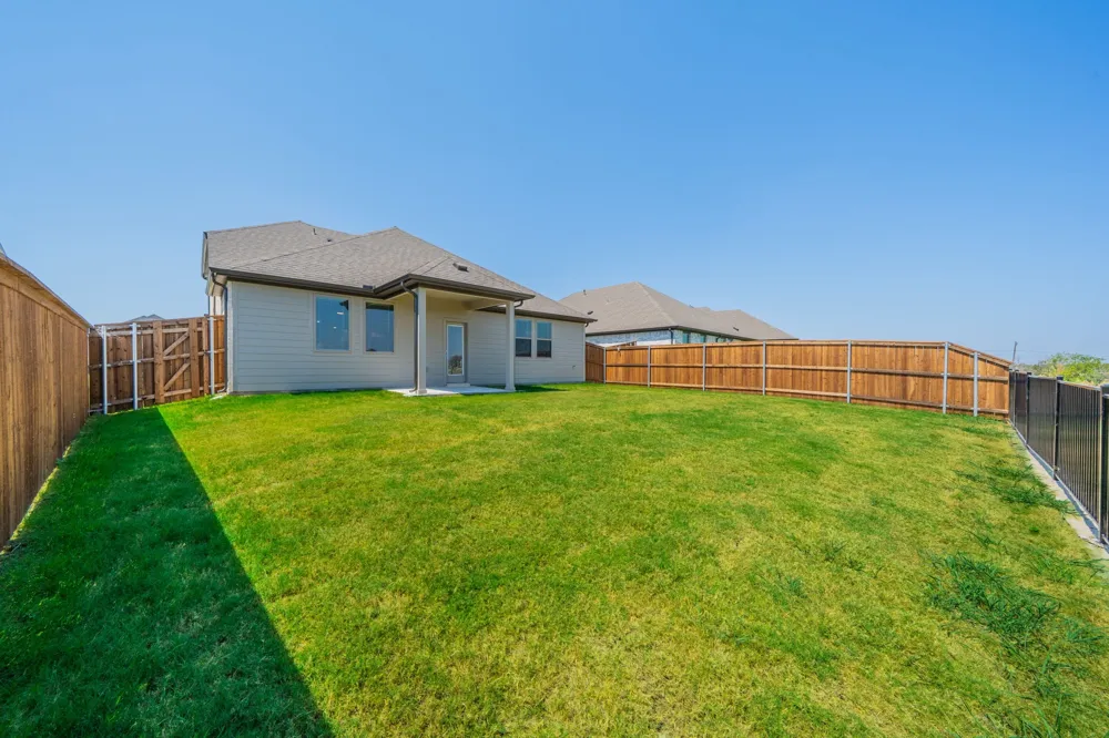 2230 Willowbank Drive Forney, TX 75126