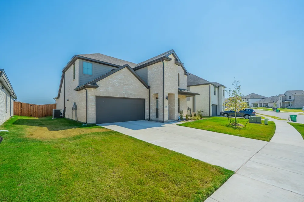 2230 Willowbank Drive Forney, TX 75126