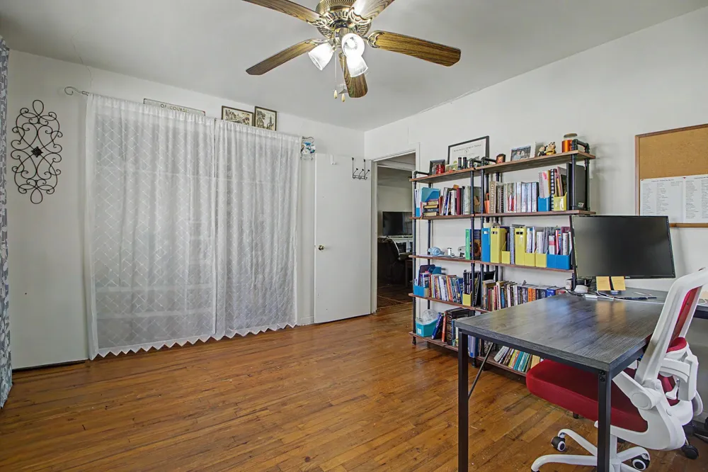 307 E Barton Street Calvert, TX 77837